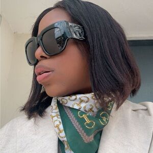 💯 - New 100% Authentic Gucci Grey Square Ladies Sunglasses GG1545S 001